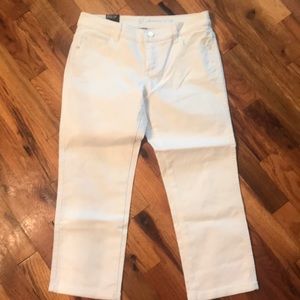 NWT White Skinny Crop